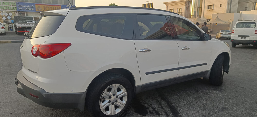 Chevrolet (Traverse LS 2012 model) - 5