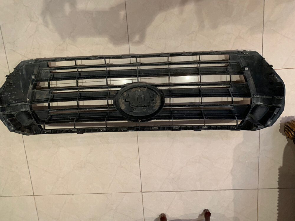 front grill 2016-2021 landcruiser - 2