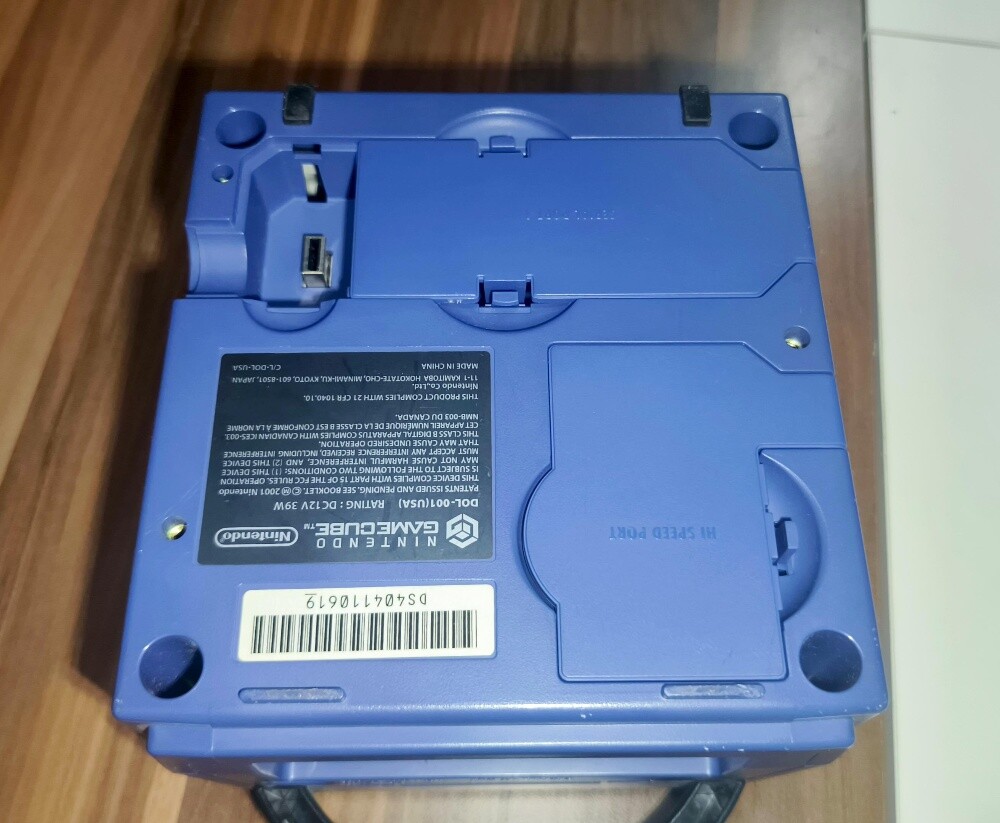 Nintendo Gamecube Model: DOL-001 US - 5