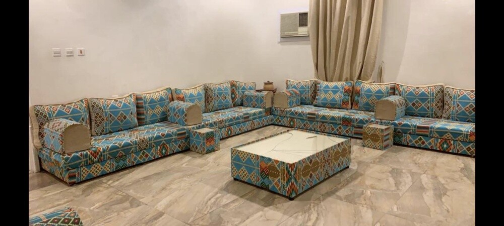 Arabic chairs for sale in good cond - 2