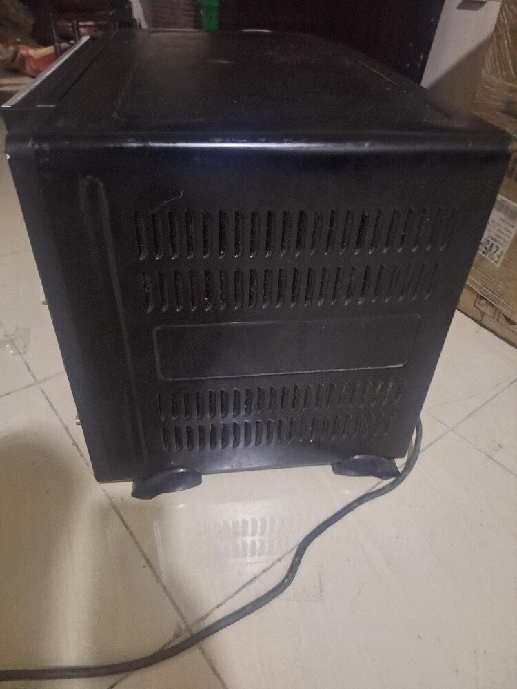 Brand new, unused 4-burner gas stov - 2