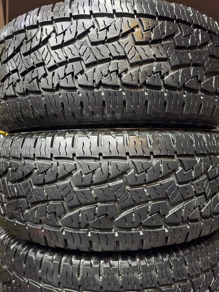 285-70-17,,,Roadstone brand - 1
