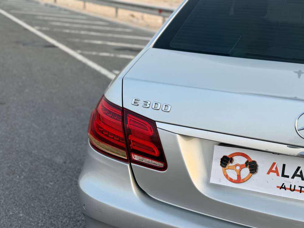 Mercedes Benz E300 - 16