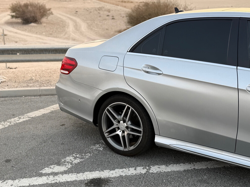 Mercedes Benz E300 - 11