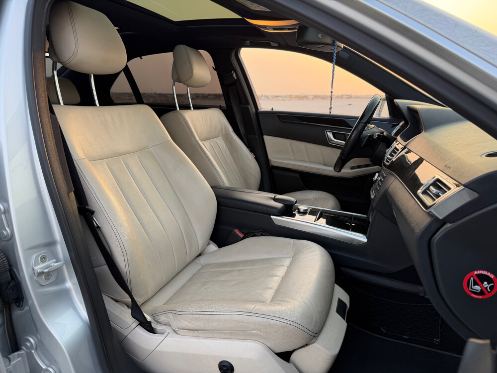 Mercedes Benz E300 - 9