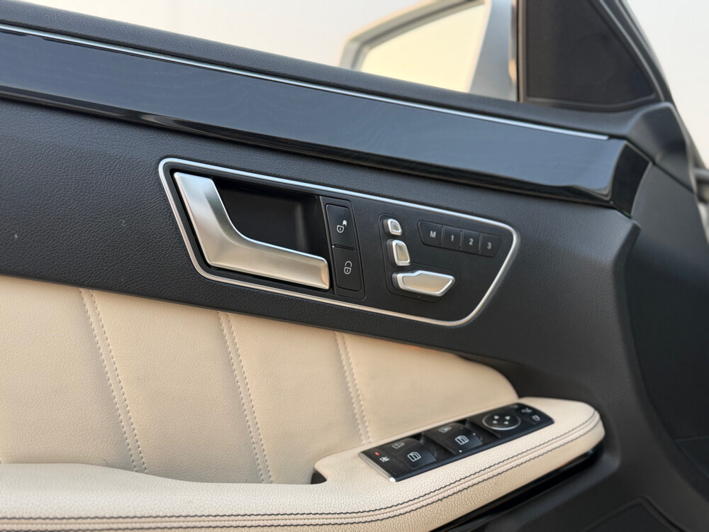 Mercedes Benz E300 - 8