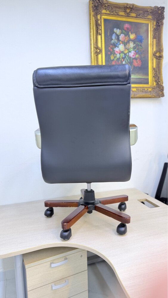 office maneger Chair - 2