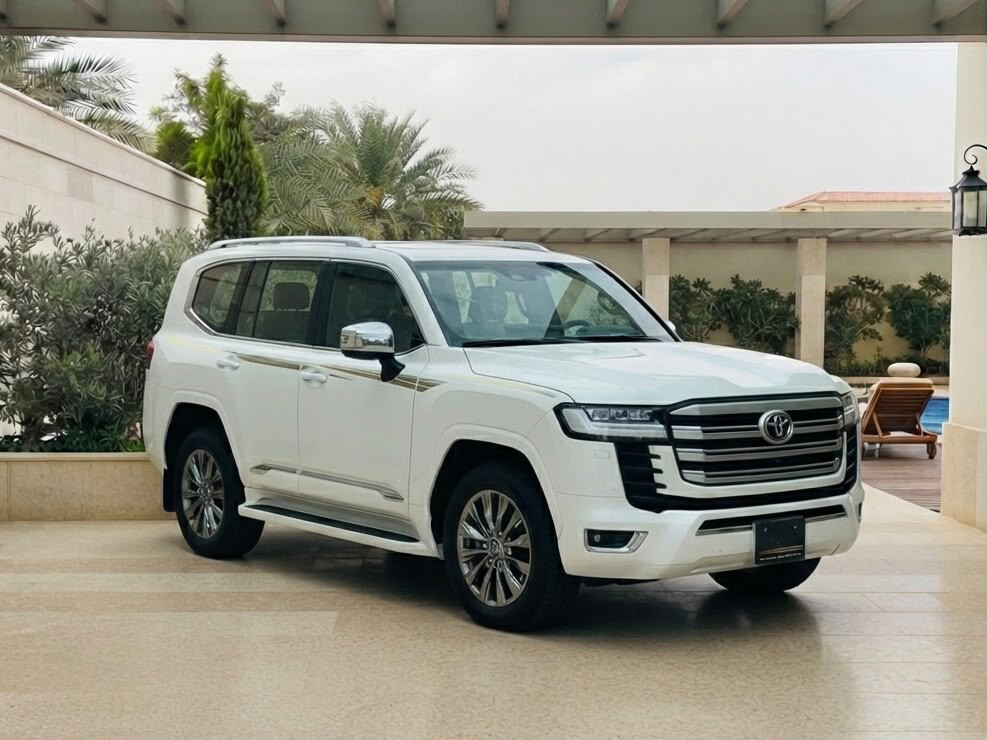 Toyota Land Cruiser - 1