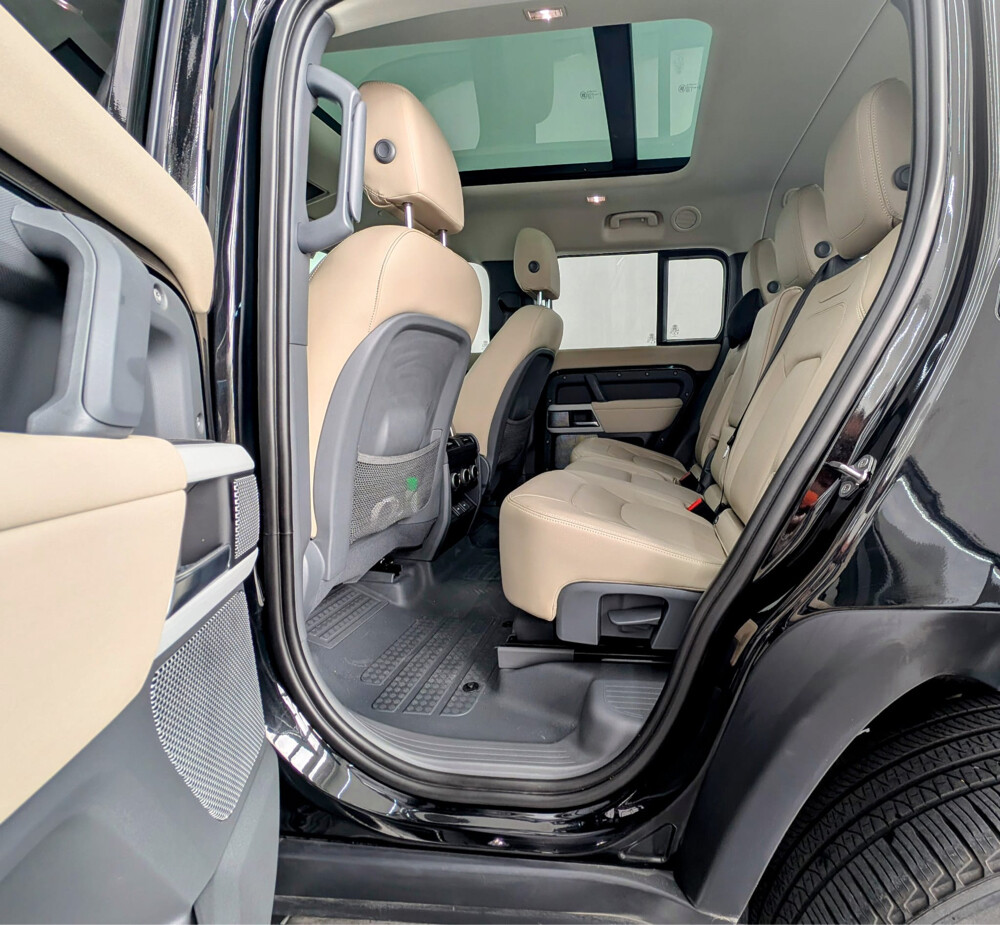 2023 Land Rover Defender 130 - 11