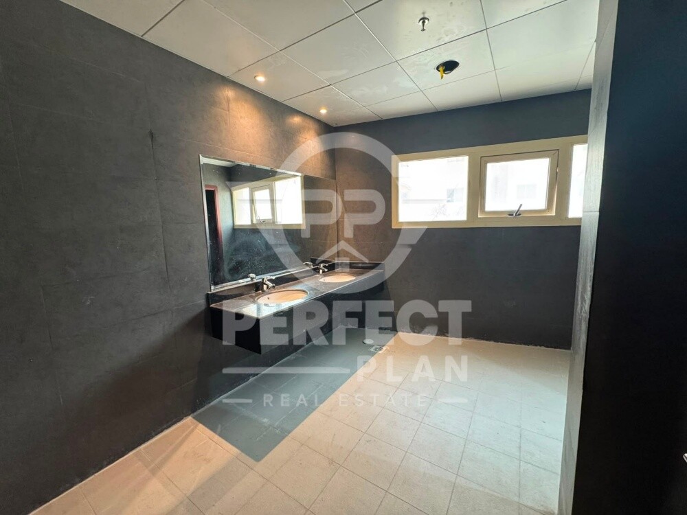 Offices for rent in Old Al Ghanim - 14
