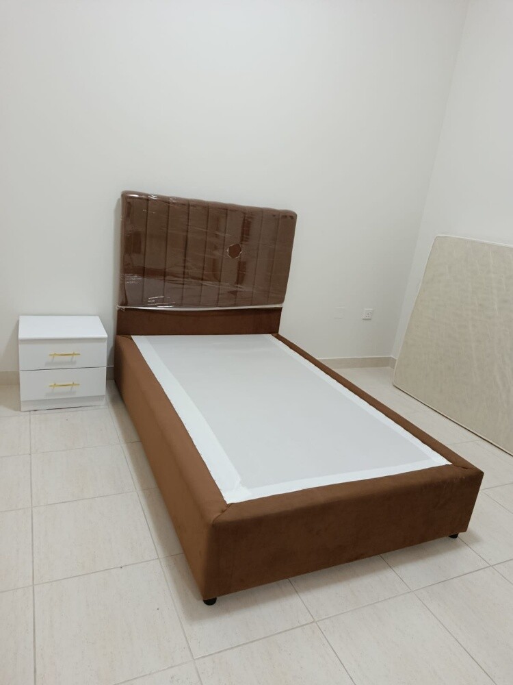 Bed or mattress available - 1