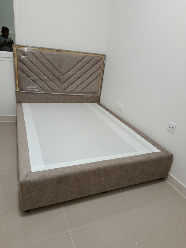 Bed or mattress available - 13