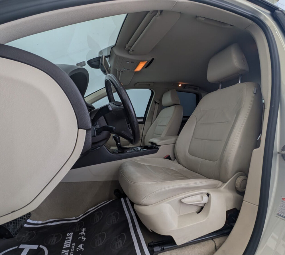 2015 Volkswagen Touareg  - 8