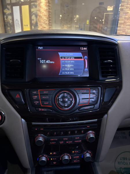 Low Mileage Pathfinder 2014 - 7