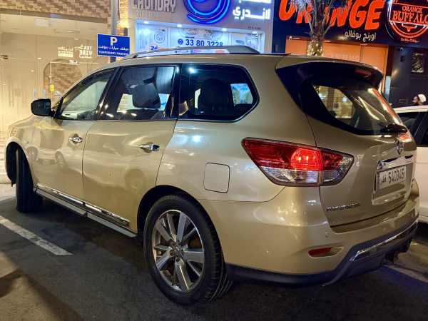 Low Mileage Pathfinder 2014 - 4