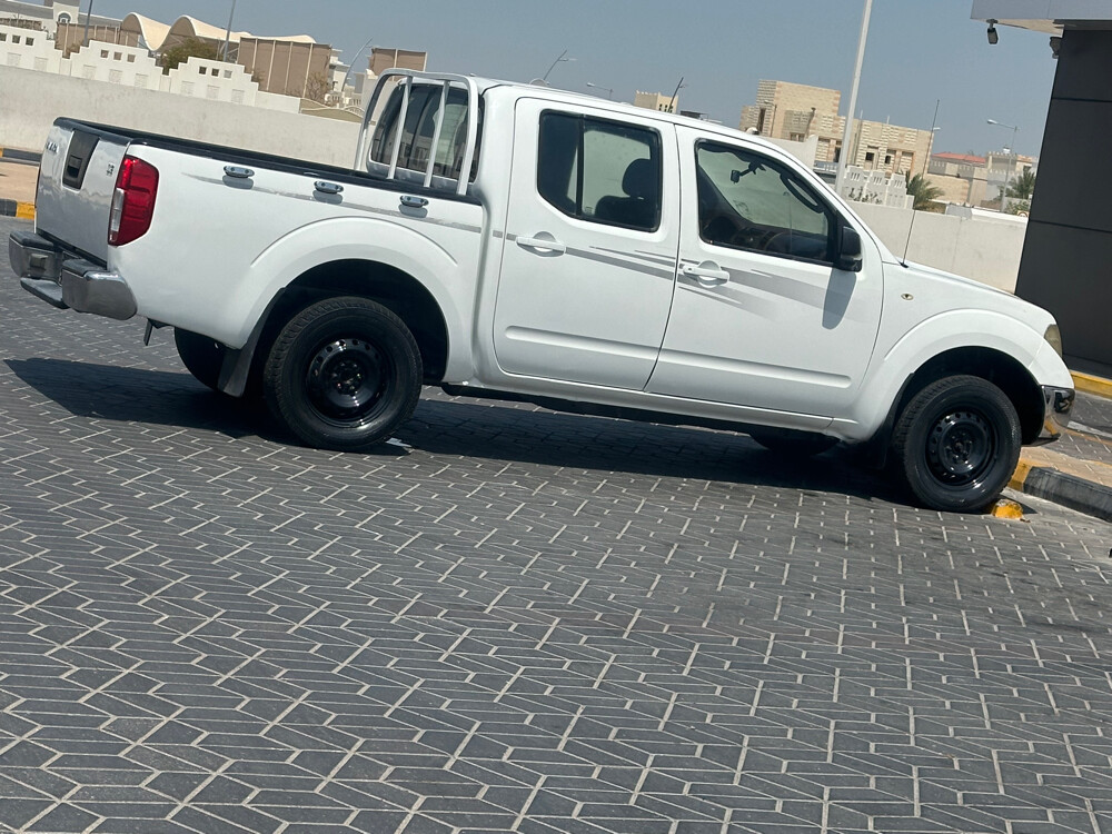للبيع نفارا موديل 2012 - 2