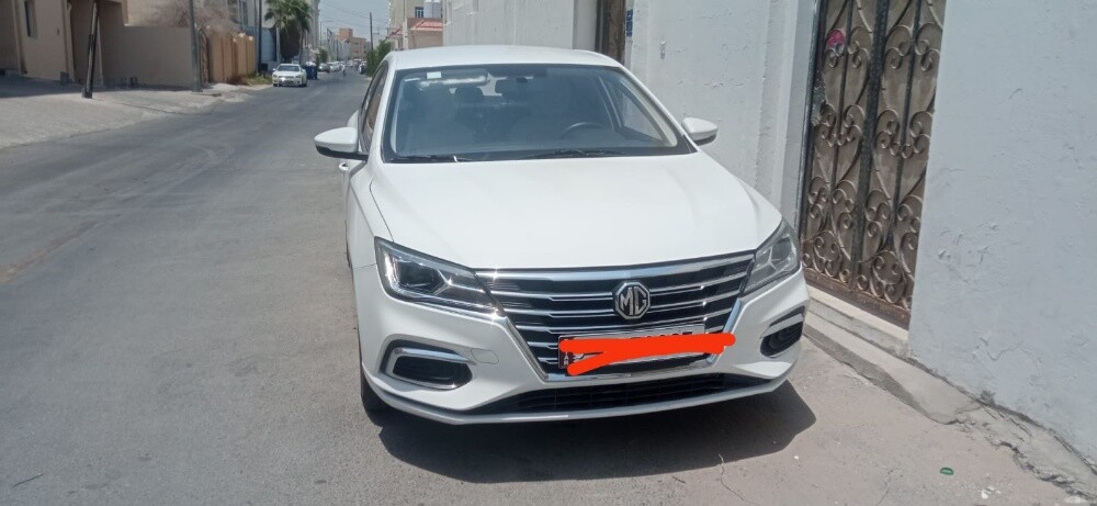 it's good car ac engine all good it's a brand new km 12000 istmra 10 month valid serious buyers contact me thank you+97459950468 Wattsal text me not major accident all good 1 accident only small - 1