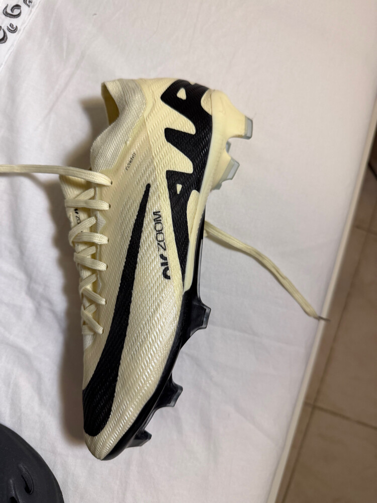 4 shoes for sale I give cheap price - 20