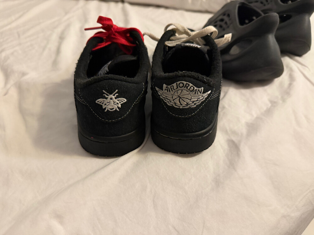 4 shoes for sale I give cheap price - 11