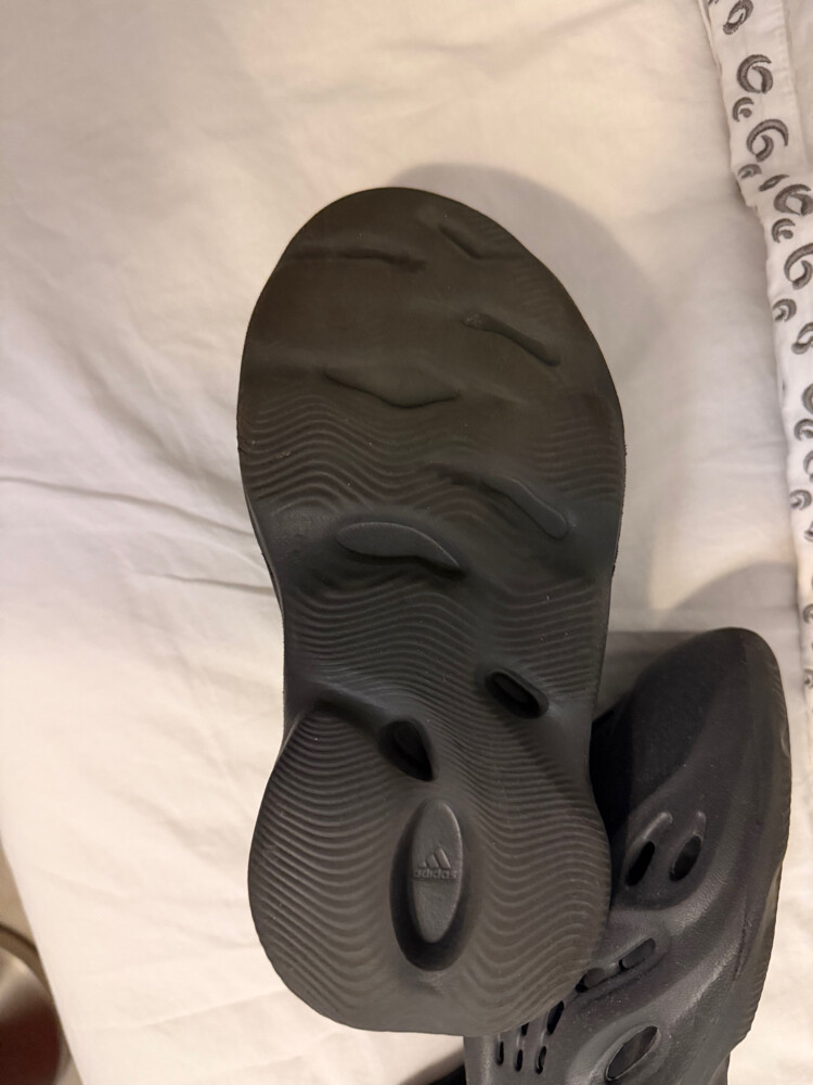 4 shoes for sale I give cheap price - 5