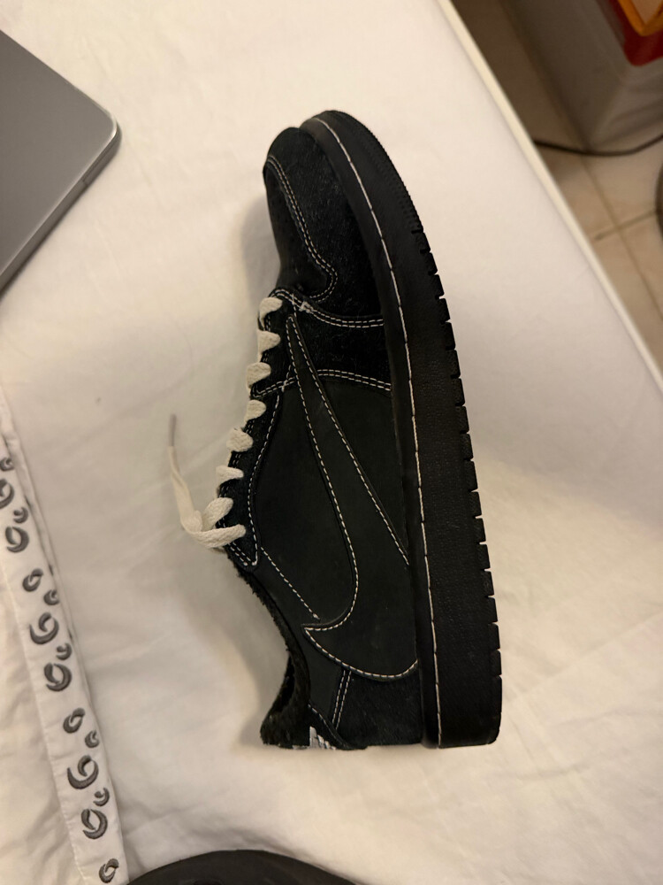 4 shoes for sale I give cheap price - 10