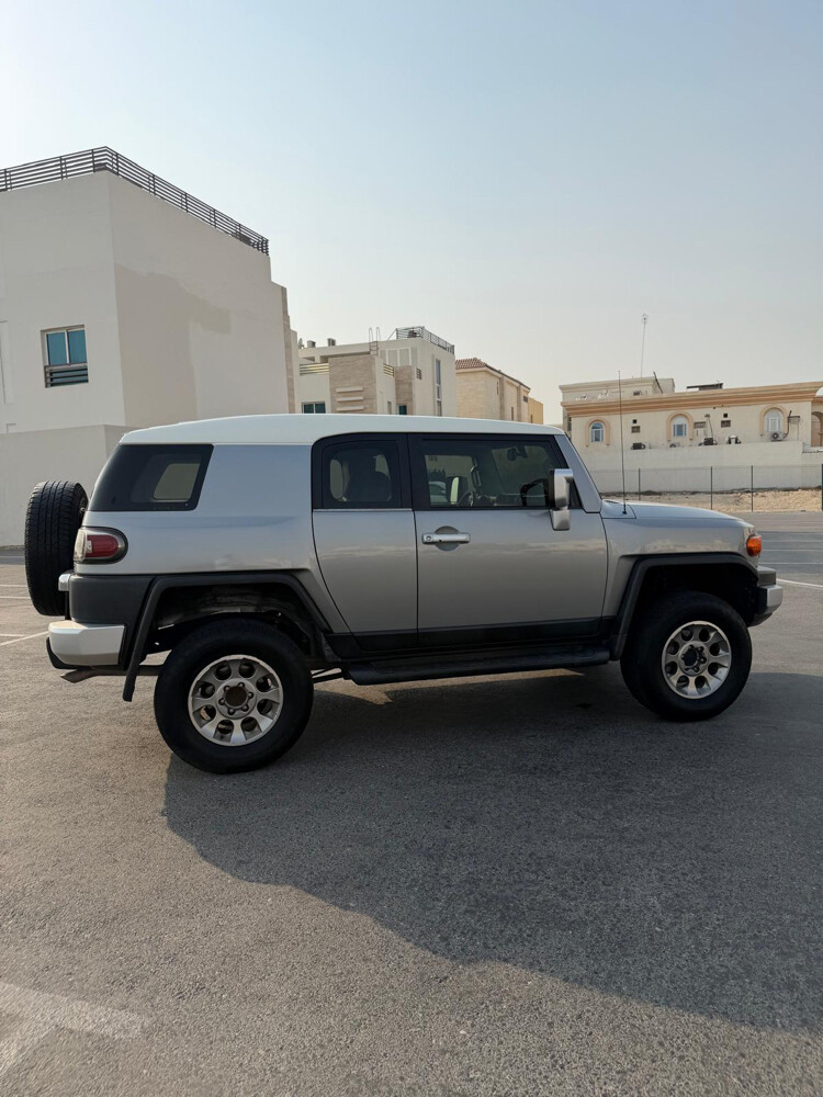 For Sale: FJ Cruiser 2012 - 4
