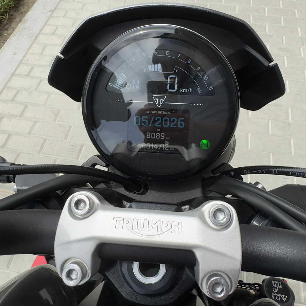 triumph trident 660 - 9