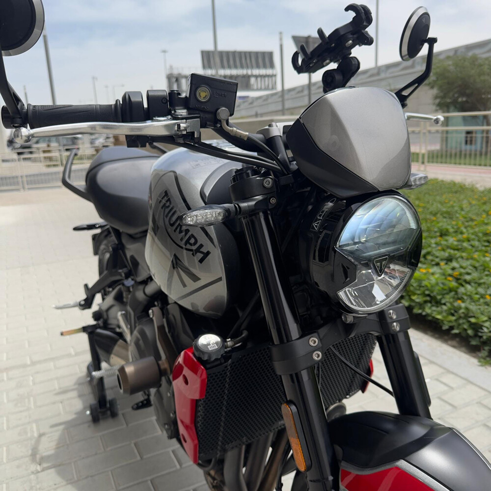 triumph trident 660 - 10