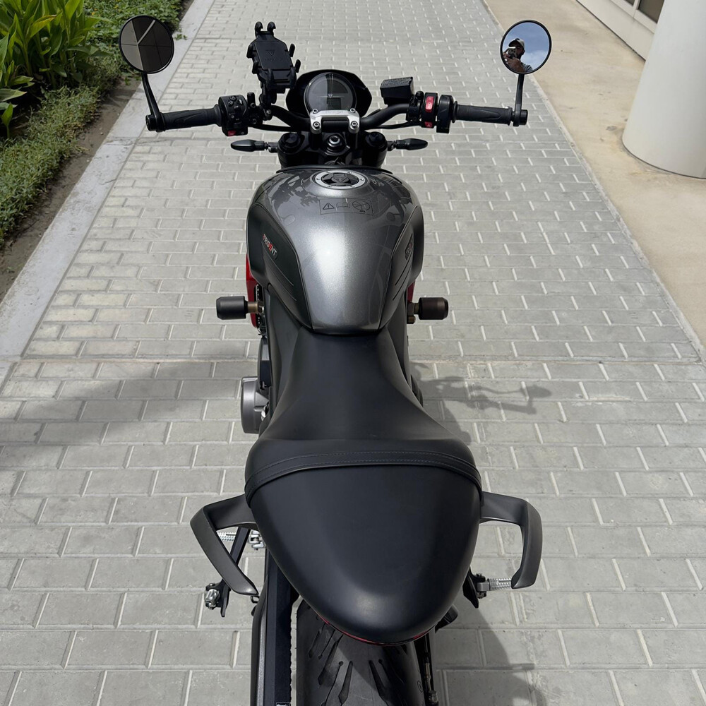 triumph trident 660 - 8