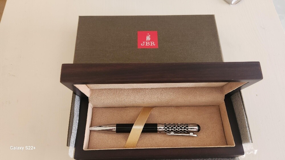 Brand new JBR pen - 5