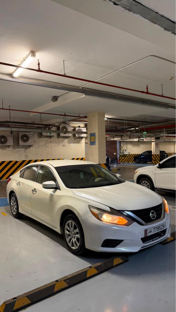 Nissan Altima - 6