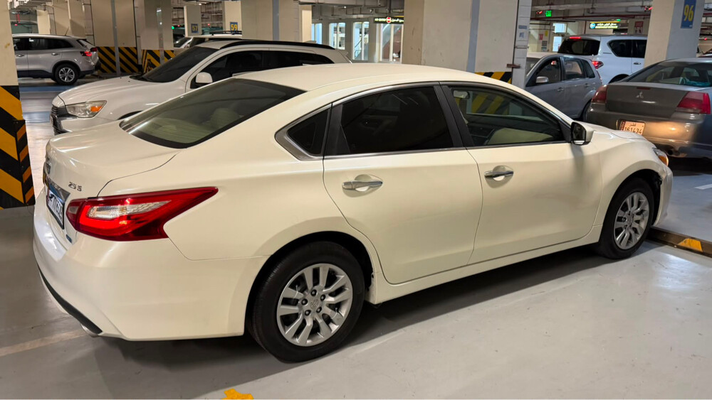 Nissan Altima - 8