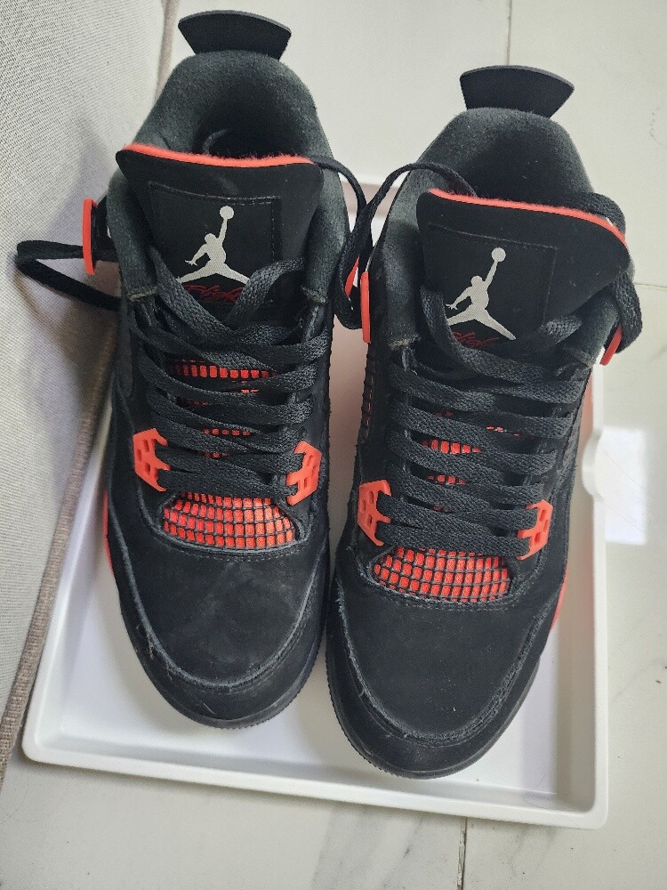 Red Thunder Jordan 4 - 2