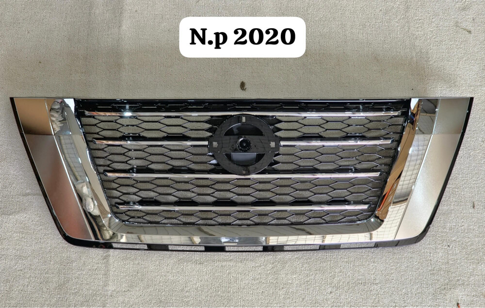 Nissan front grills - 4