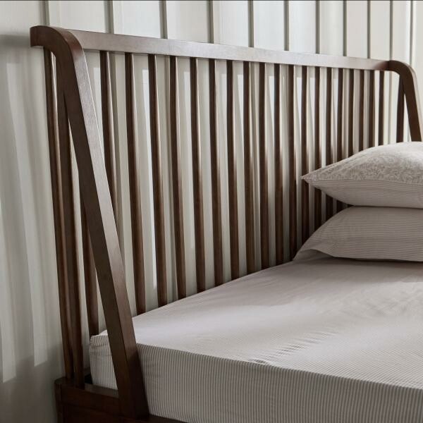King-size wooden bed - 2