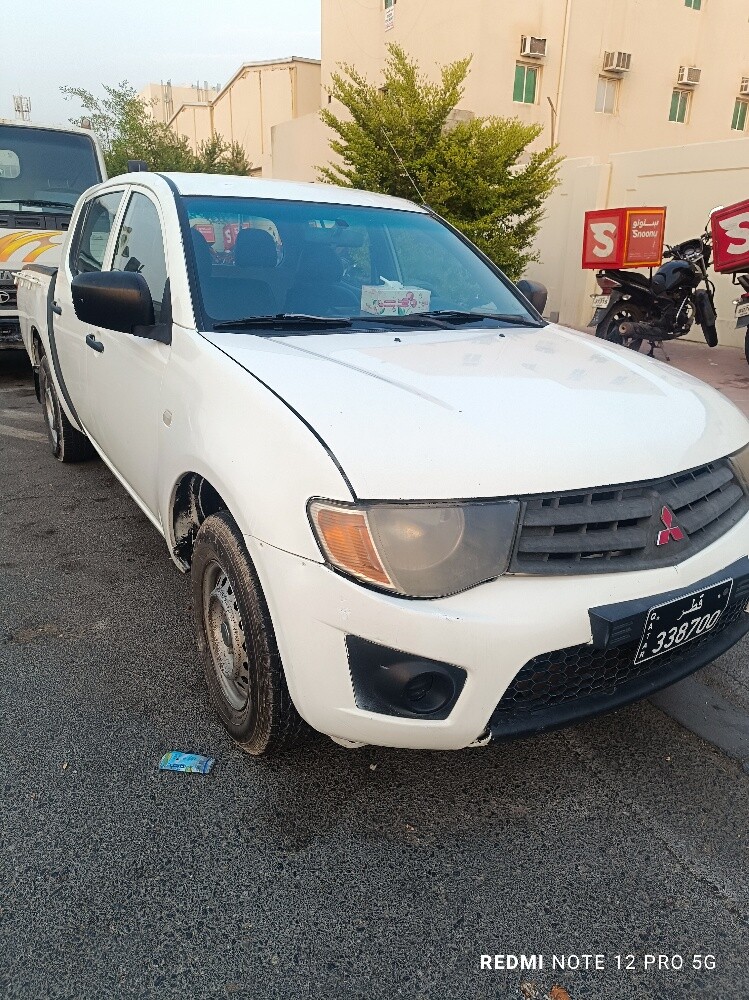 Mitsubishi pickup in good condition - 5