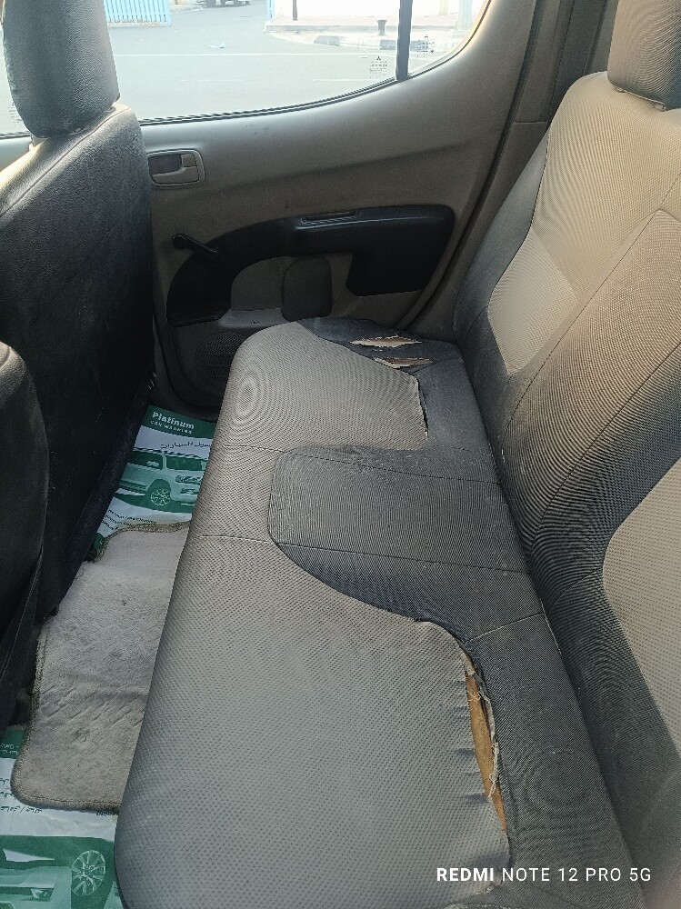 Mitsubishi pickup in good condition - 9