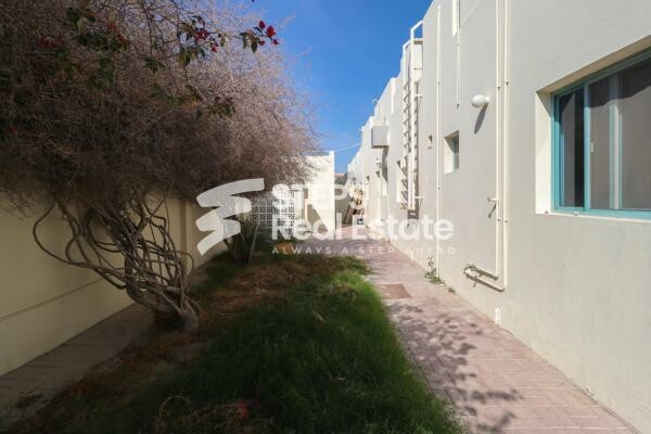 Villa Compound in Abu Hamour - 3