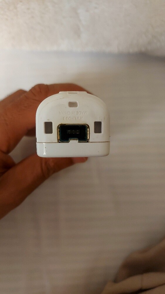 Nintendo wii remote - 3