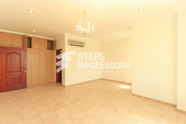 Compound Villa with M...aids Room - 8