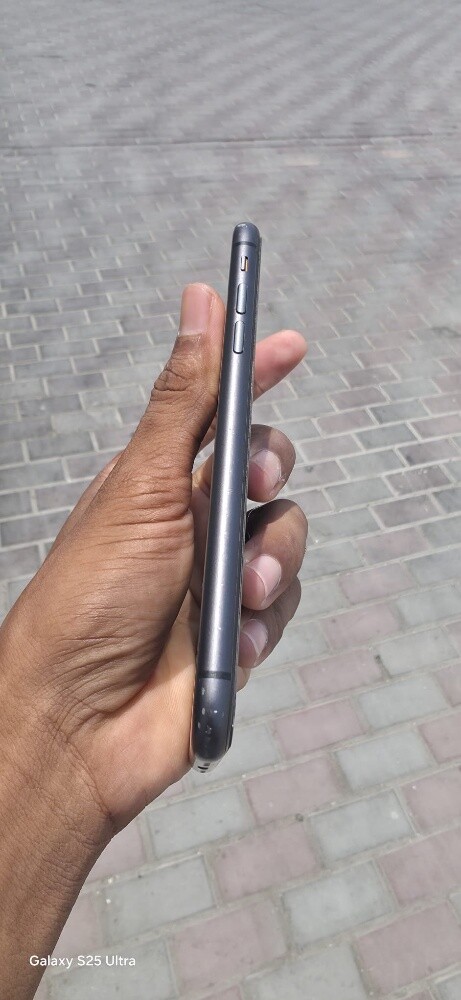 ايفون١١ - 4