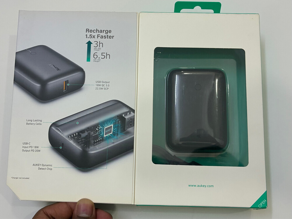 Aukey Basix Mini 20W Power Bank – 1 - 3