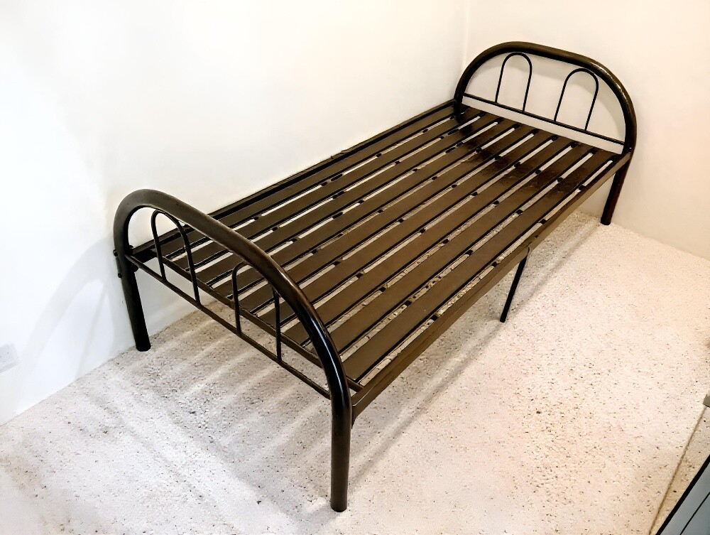 Bunk bed or mattress available - 5