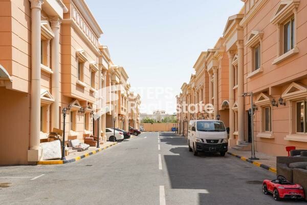 Villa in Gharrafat Al Rayyan - 2