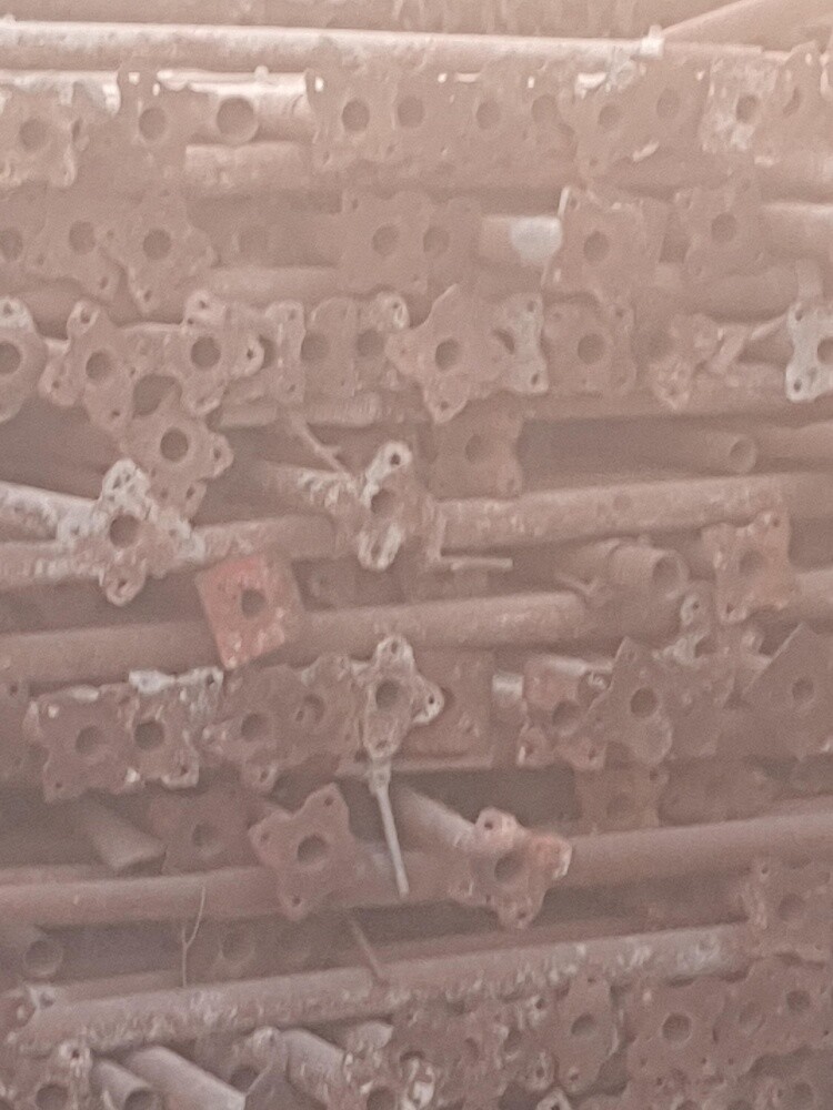 Scaffolding and jacks for sale - 4