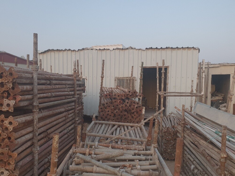 Scaffolding and jacks for sale - 3