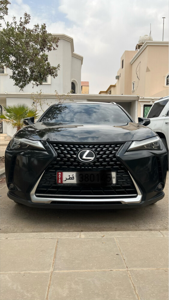 لكزس يو اكس 200 موديل 2020  - 1