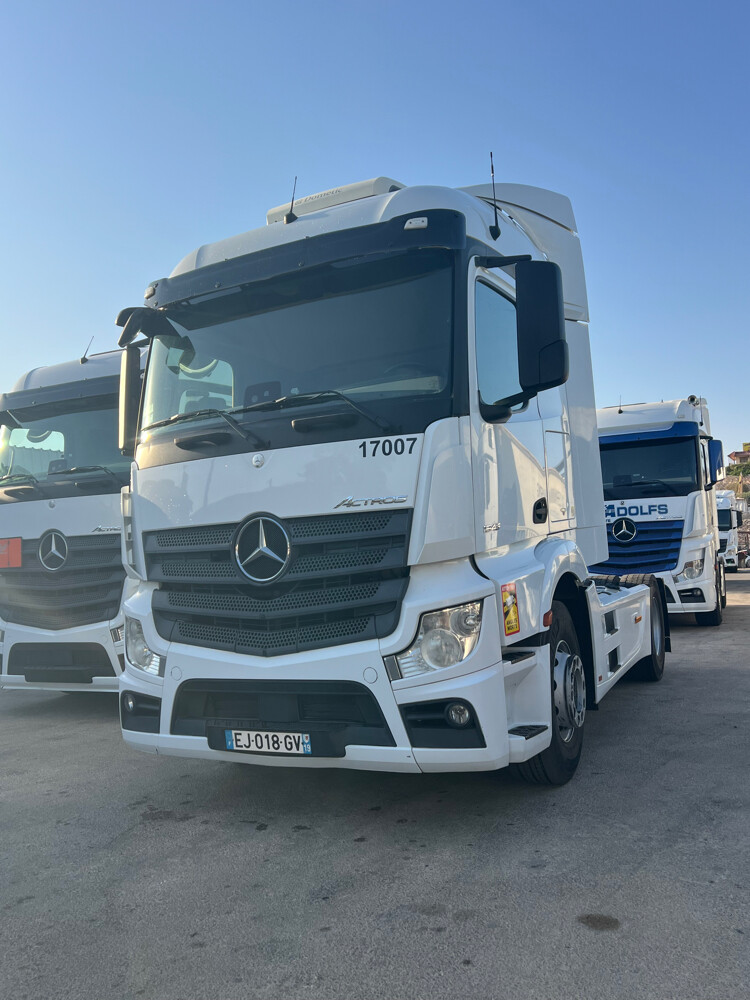 MERCEDES 2017 - 7