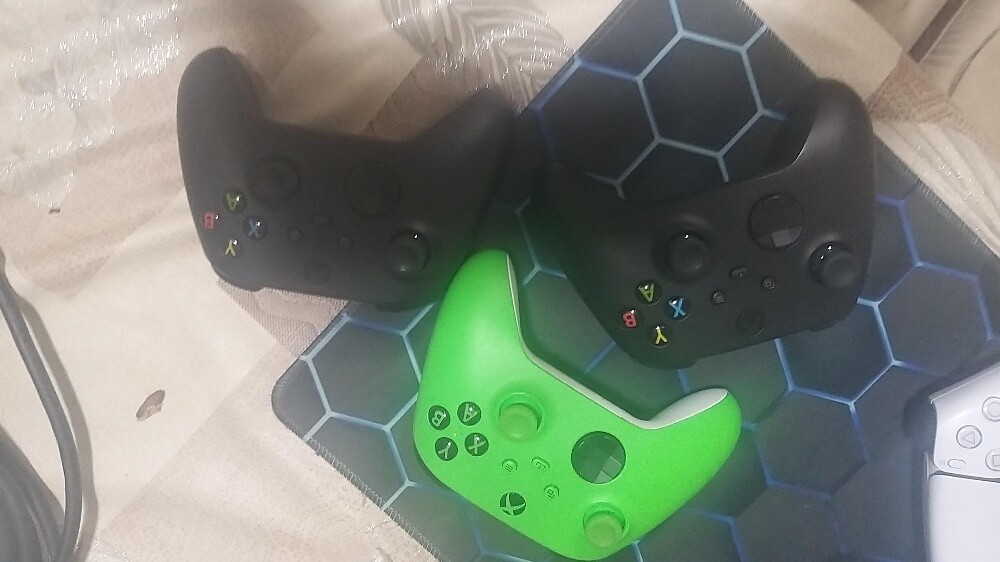 xbox controller - 1