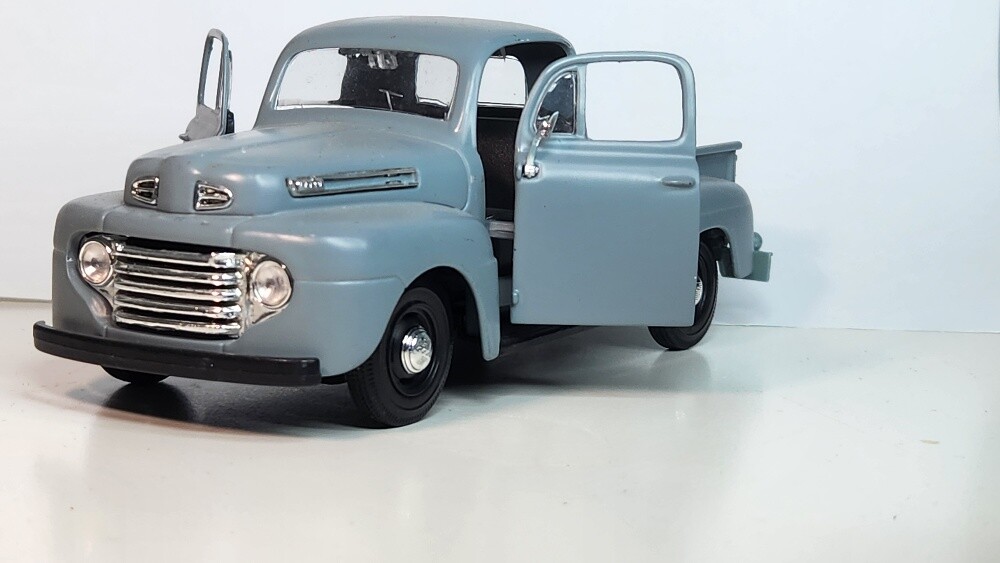 Ford F1 1984 pick up- Maisto - 2